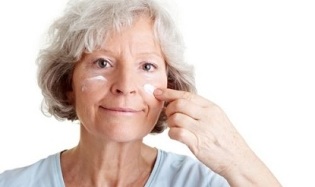 method of facial skin rejuvenation at home
